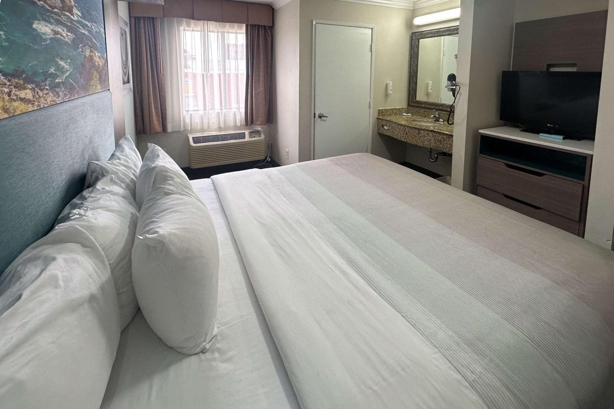 Quality Inn & Suites Los Angeles Airport - Lax Инглвуд Экстерьер фото